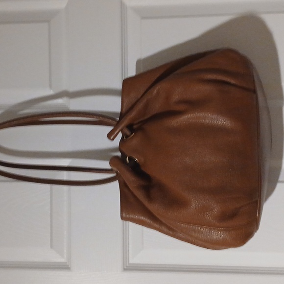 Michael Kors Brown Pebble Leather Bag. - Picture 2 of 12